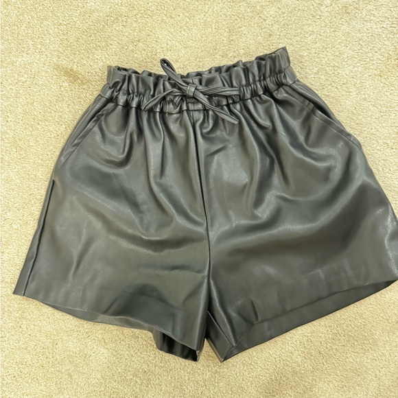 Mini Molly by Molly Bracken,  Black Faux Leather High Waist Shorts, size 14Y - Picture 1 of 4